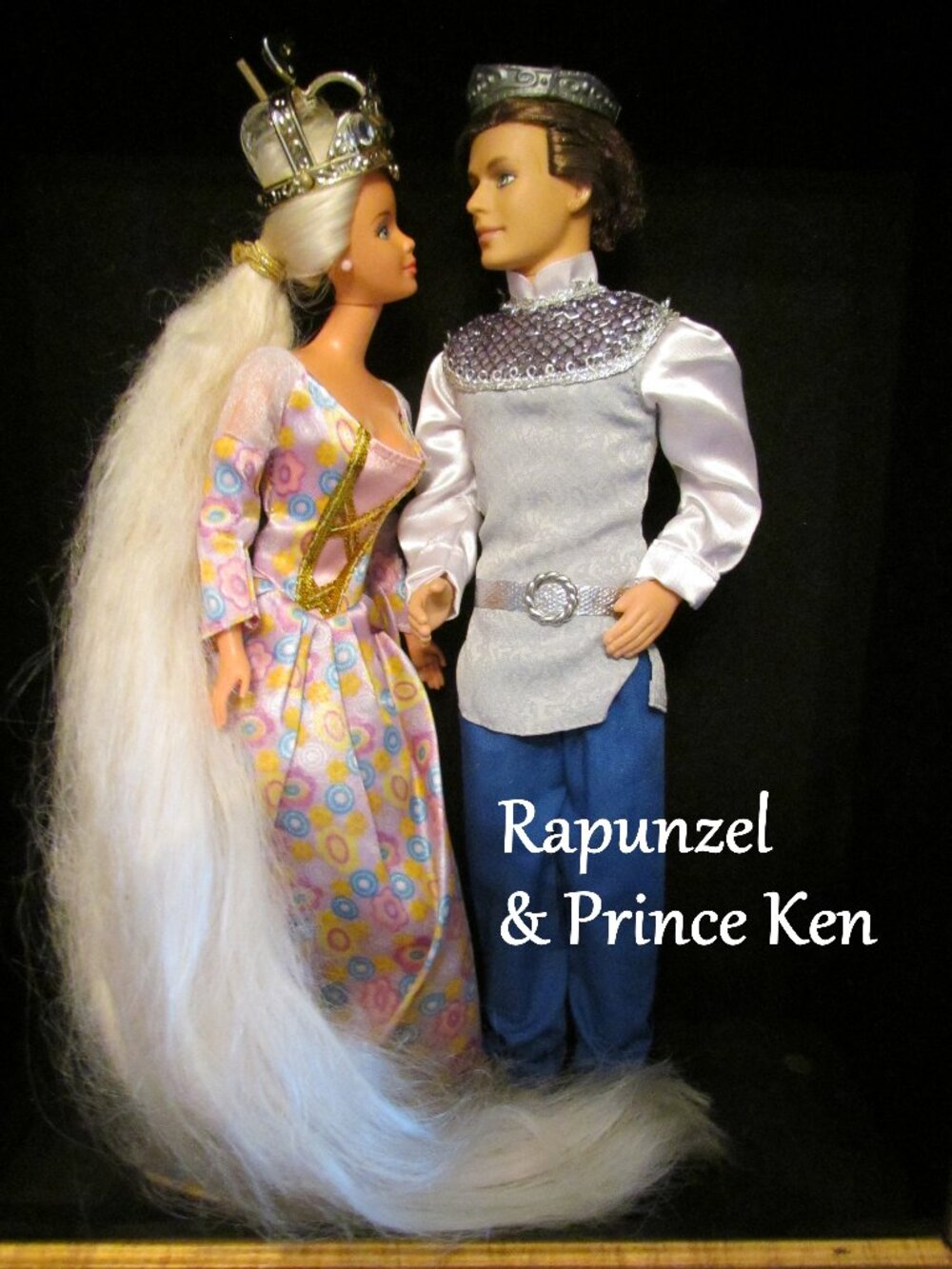 RAPUNZEL BARBIE & PRINCE KEN, BEAUTIFUL in CROWNS & COSTUMES, EXCELLENT VINTAGE